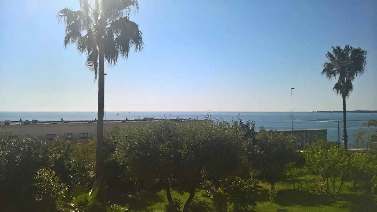Holiday Home With Beautiful Sea View Golfe-Juan